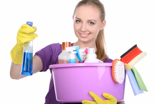 Local Bromley cleaning team completing a professional tenancy clean